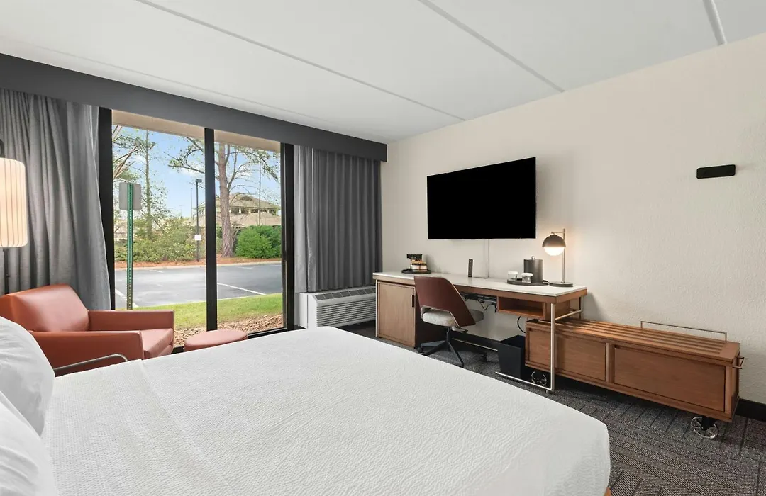 Courtyard By Marriott Columbus-1