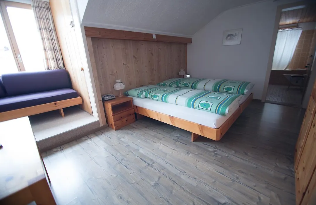 Hotel Hold-1