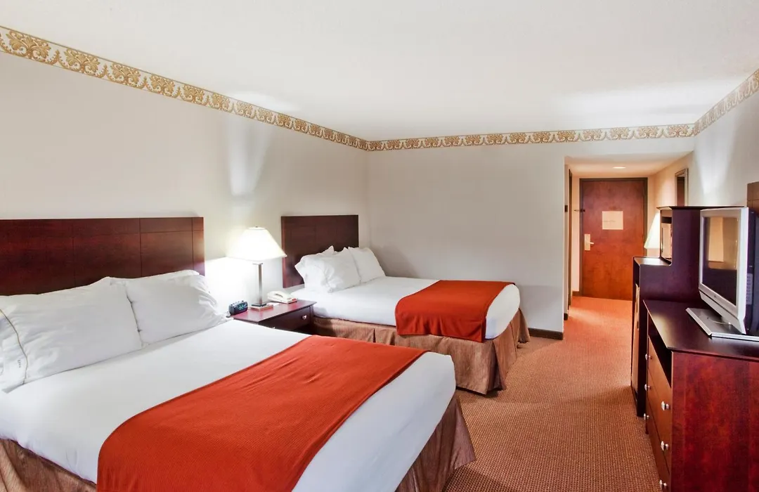 Holiday Inn Express Atlanta W-1