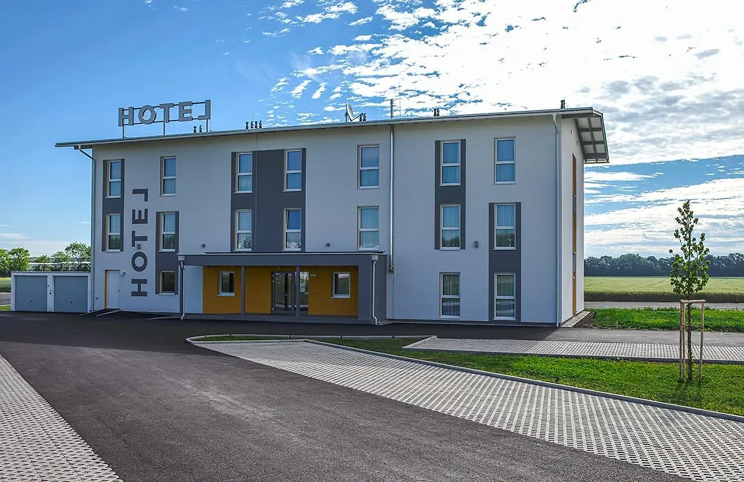 Hotel Tullnerfeld-1
