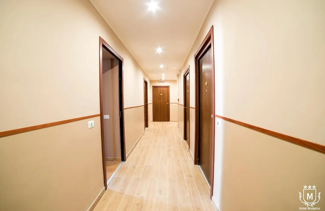 Hotel Moderno-1