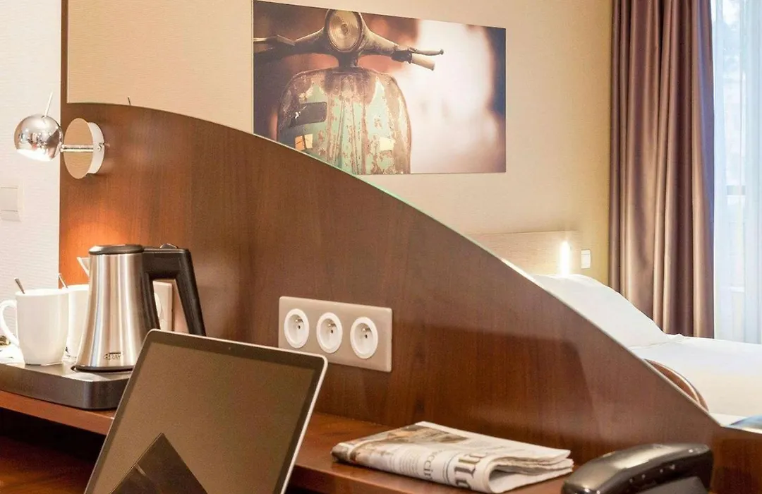 Comfort Suites Le-Port-Marly Paris Ouest-1