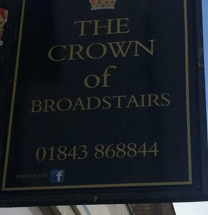 The Crown Bar & Guesthouse-1