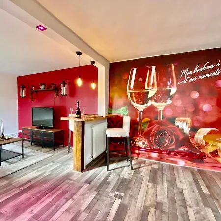 Suite avec Jacuzzi et Sauna Privée-3