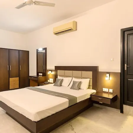 Hotel Paramount Suites & Service Apartments-2