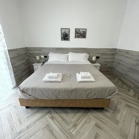 Holiday Rooms Rho-3