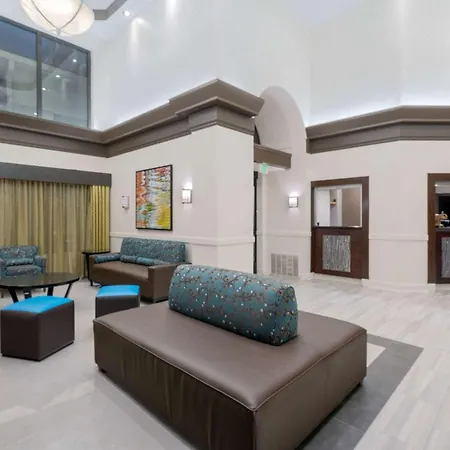 Wingate By Wyndham Memphis East-2