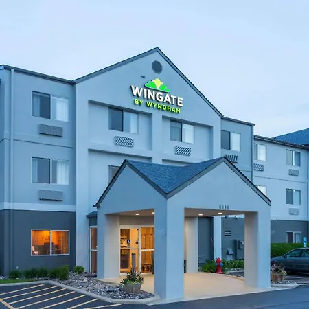 Wingate By Wyndham Gurnee-3
