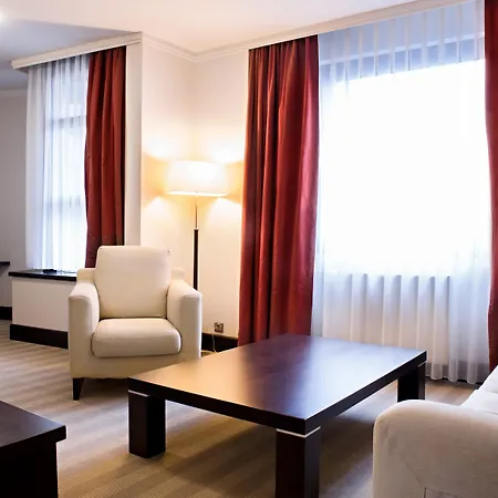 Crowne Plaza Bratislava By Ihg-3