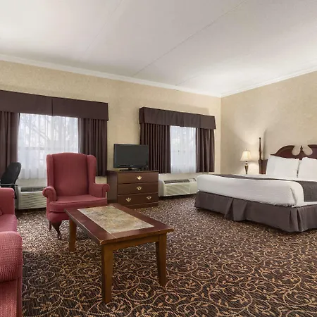 Days Inn By Wyndham Toronto East Lakeview-3