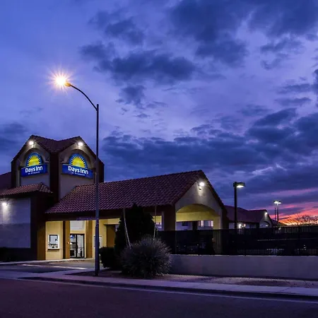 Days Inn By Wyndham Phoenix North-2