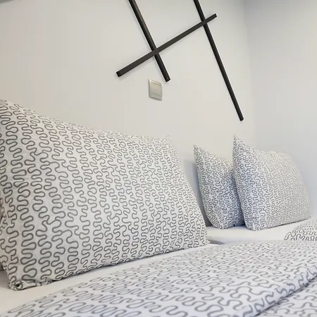 Minimal Hotel Culture-2