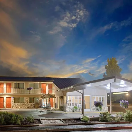 Super 8 By Wyndham Alturas-2