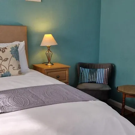 Churston Way Lodge Guest House-2