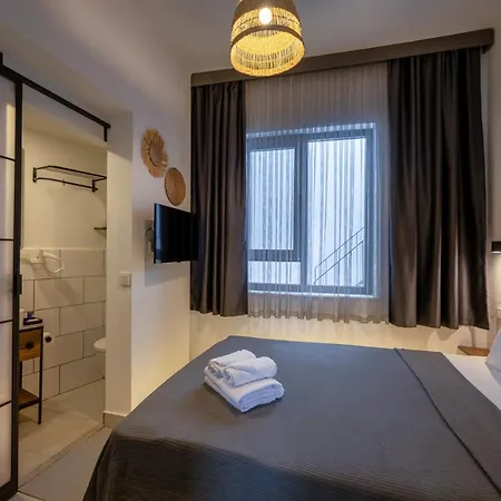 The Easy Rooms Verandah-2