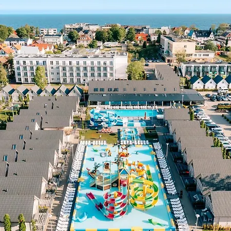 Holiday Park & Resort Ustronie Morskie-2
