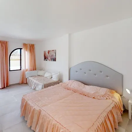 VV Las Buganvillas MASPALOMAS - Cocina y habitaciones con baños privados-3