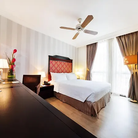 Village Hotel Albert Court By Far East Hospitality-3