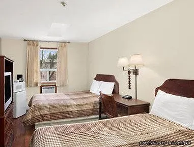 Knights Inn Oshawa-3