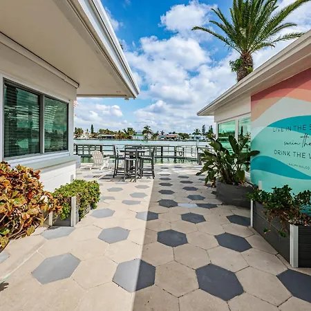 The Roth Hotel, Treasure Island, Florida-3