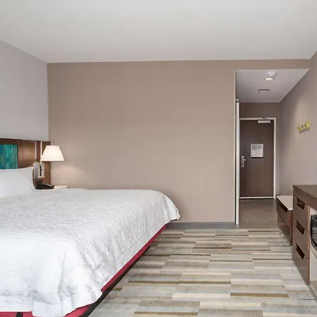 Hampton Inn & Suites Watsonville-2