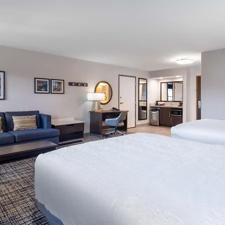 Hampton Inn & Suites Agoura Hills-2