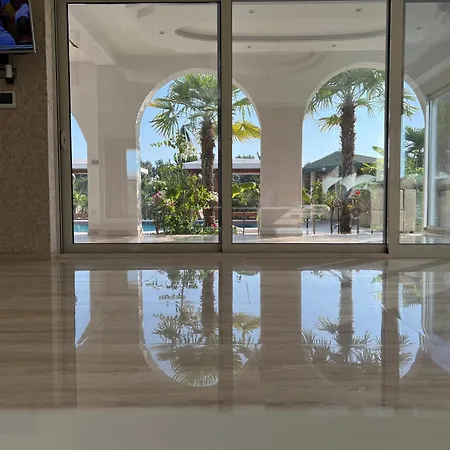 Villa 100 Palme-2