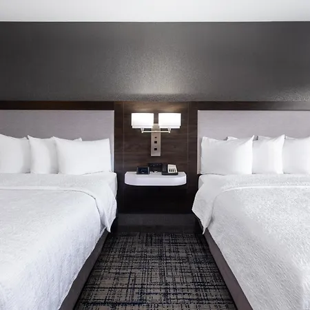 Hampton Inn & Suites Agoura Hills-3