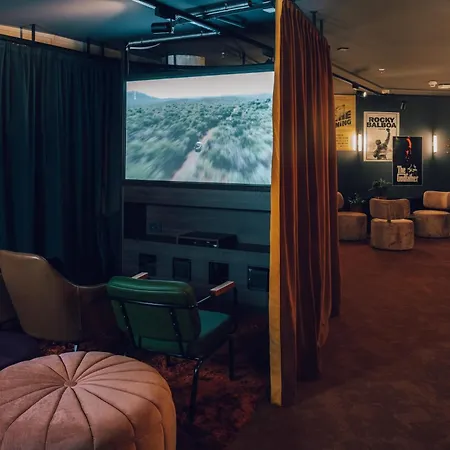 Revo Munich-3