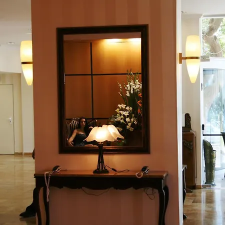 The Seasons Hotel -Studio & Suite-3