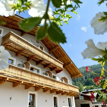 Boutique Hotel Pinzgauerhof-3