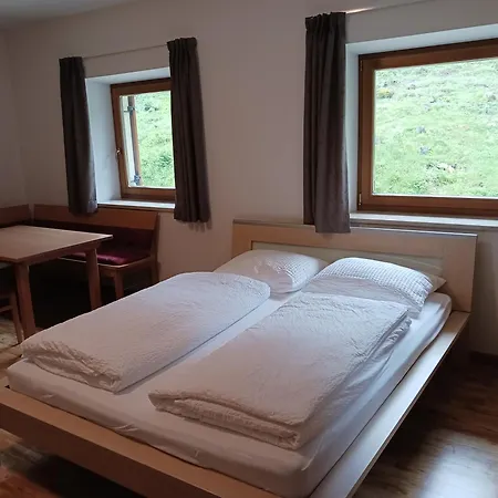 Gasthof Alpenrose - Muehleben-3