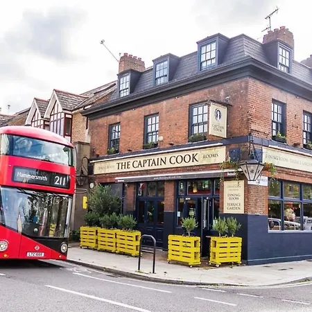 The Captain Cook-2