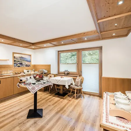 Madle - B&B-3