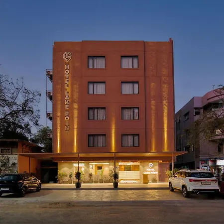 Hotel Lake Point-2