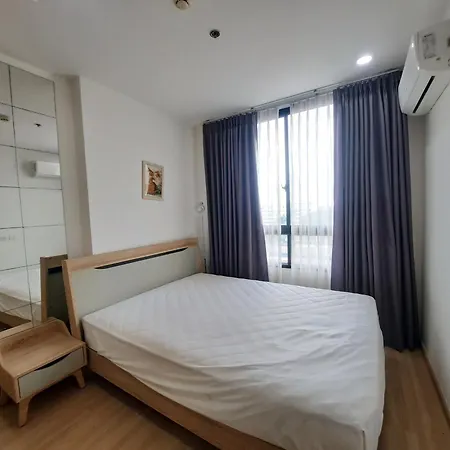 Condo In Bangkok With Swimming Pool Near Malls And Train-2