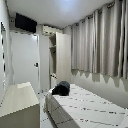 Hotel Salomão - Próximo a 25 de Março, Bom Retiro, Brás e Rua Santa Efigênia, a 2 minutos do Mirante Sampa Sky e pista de Skate Anhangabaú-2