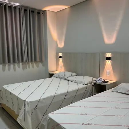 Hotel Salomão - Próximo a 25 de Março, Bom Retiro, Brás e Rua Santa Efigênia, a 2 minutos do Mirante Sampa Sky e pista de Skate Anhangabaú-3