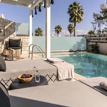 Blue Carpet Luxury Suites-2