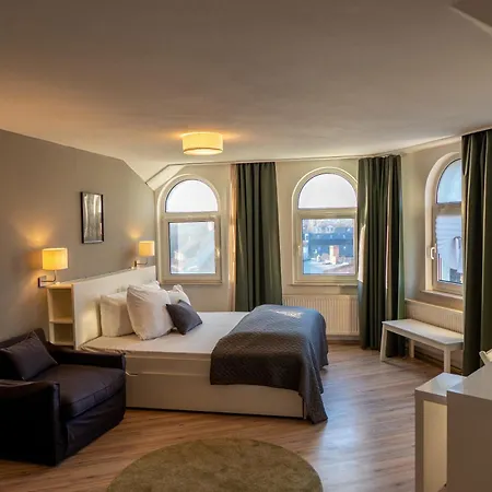 Apartment Hotel Lindeneck-3