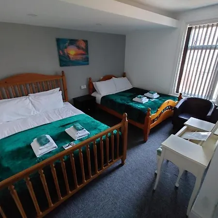 High Tide Hotel Oyo-2