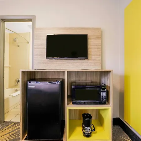 Days Inn By Wyndham Cortez-3