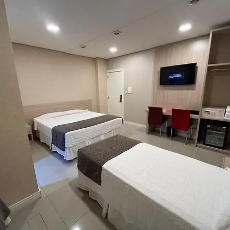 Holiday&Business Hotel - Em frente ao Centro de Eventos e Arena Conda-2