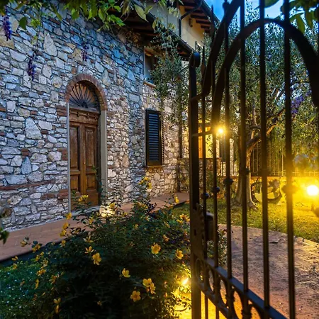 Pietra E Glicine B&B-2