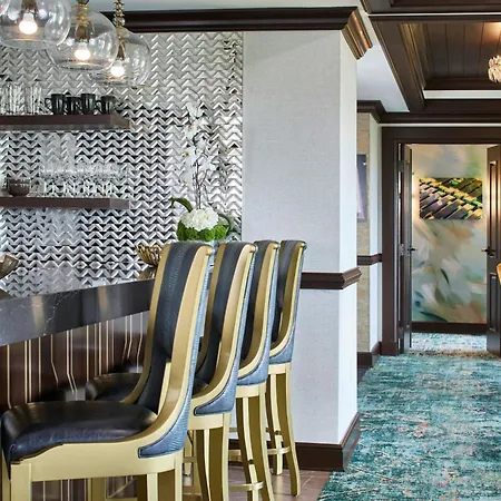 Renaissance Shoals Resort & Spa-3