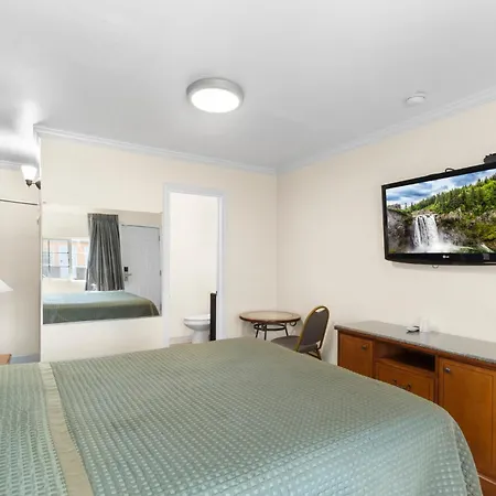 Aristocrat Motel-2