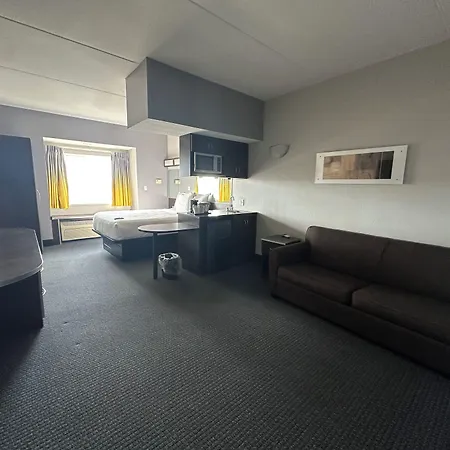 Microtel Inn & Suites By Wyndham Quincy Downtown - River Area-2