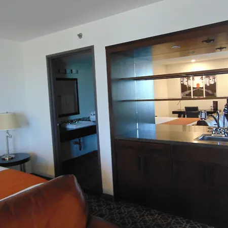 Redac Gateway Hotel Torrance-3