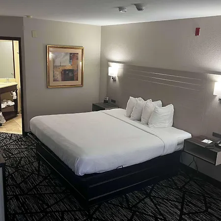 Baymont By Wyndham Monroe Ohio-2