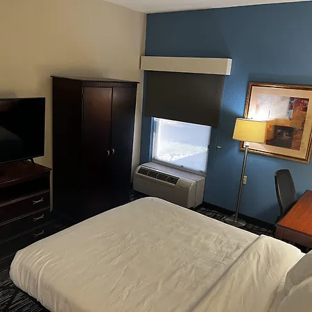 Baymont By Wyndham Monroe Ohio-3
